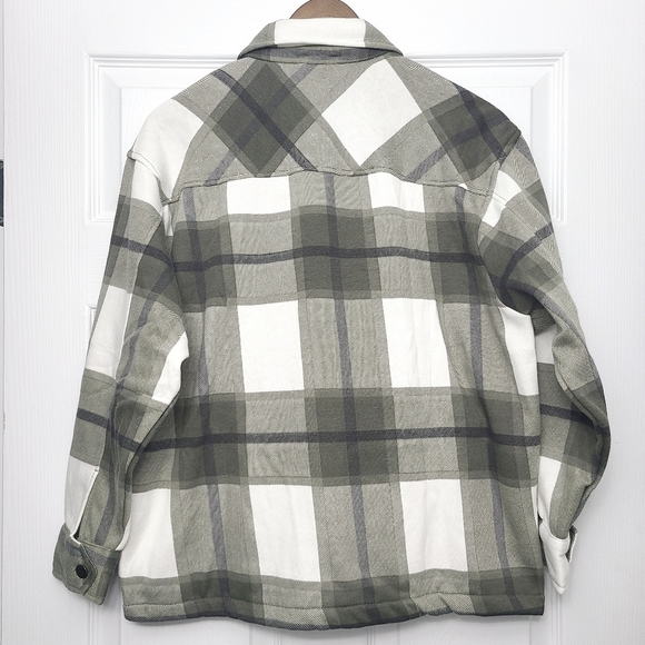 Check Shacket - Picture 5 of 11